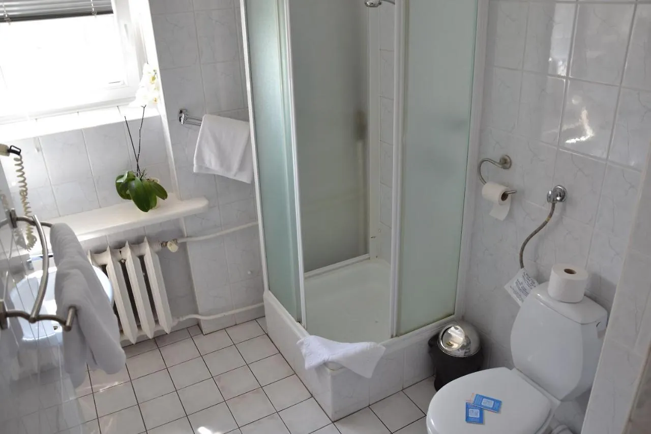 Karat Bed & Breakfast Warsaw 2*,