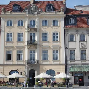Goscinne Dom Literatury Varsovia