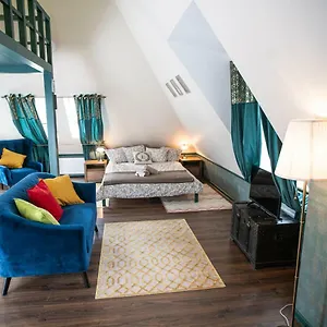 https://aparthostel-night-oclock.hotelswroclaw.com
