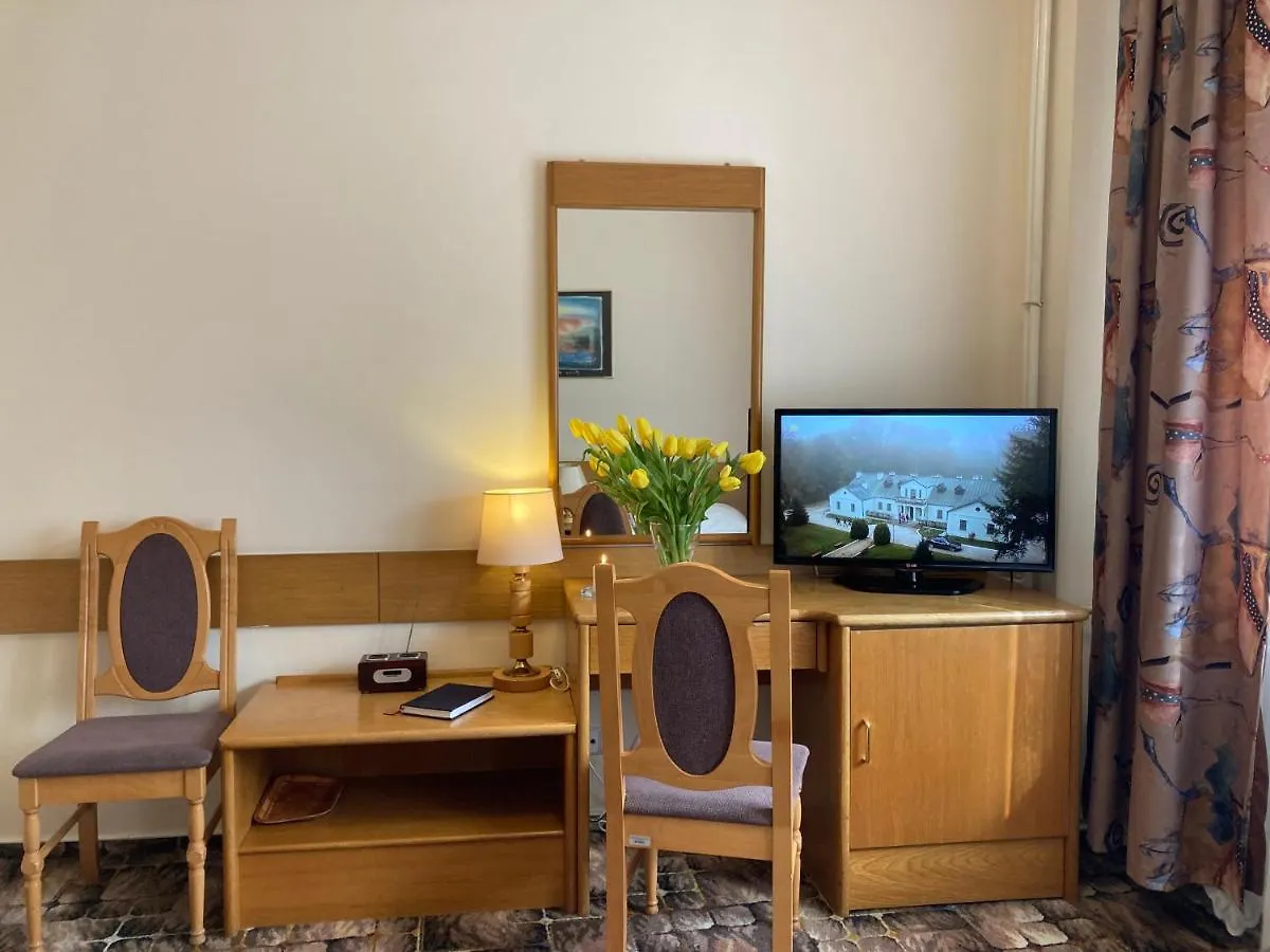 Karat Bed & Breakfast Warsaw 2*,